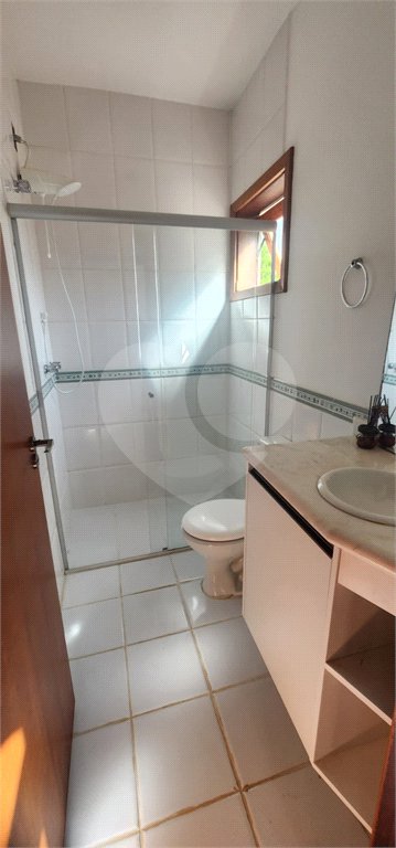 Casa à venda com 4 quartos, sendo 2 suítes, no condomínio Delle Stelle, Louveira - SP