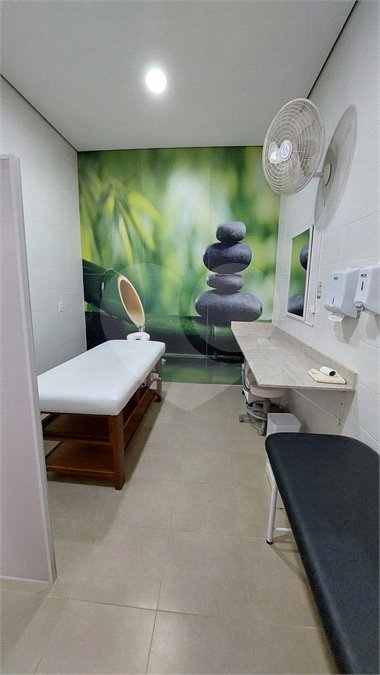 Casa à venda com 3 suítes no condomínio Figueira Garden, Atibaia - SP