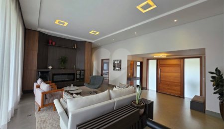Casa à venda com 4 suítes no condomínio Residencial Jardim Primavera, Louveira - SP