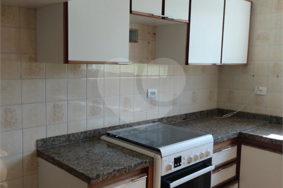 Sobrado à venda com 3 quartos, sendo 1 suíte, em Horto Florestal, São Paulo, SP