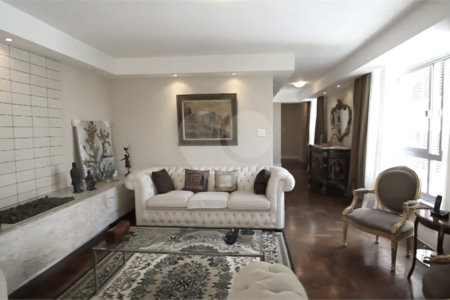 Apartamento à venda com 3 quartos, sendo 1 suíte, em Higienópolis, São Paulo, SP