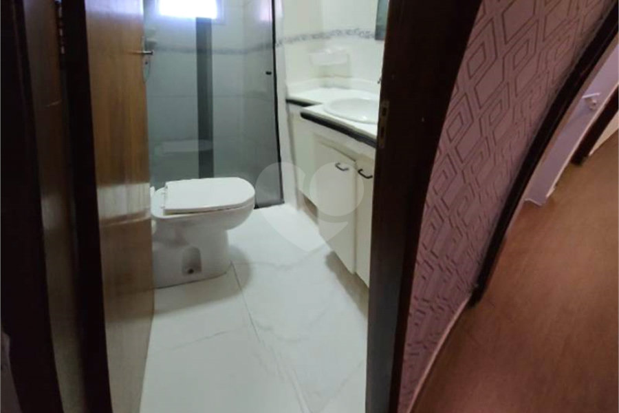Sobrado à venda com 3 quartos, sendo 1 suíte, em Jardim Peri, São Paulo, SP