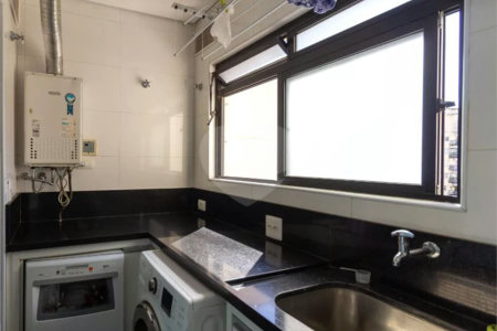 Apartamento à venda com 4 quartos, sendo 2 suítes, em Cidade São Francisco, São Paulo, SP