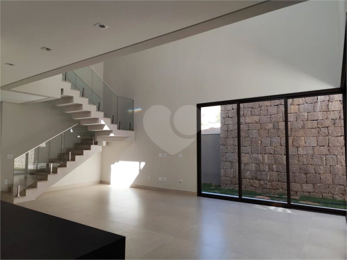 Casa à venda com 3 suítes no condomínio Recanto das Palmas, Vinhedo - SP