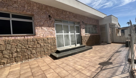 Casa à venda com 3 quartos, sendo 1 suíte, no Centro, Atibaia, SP