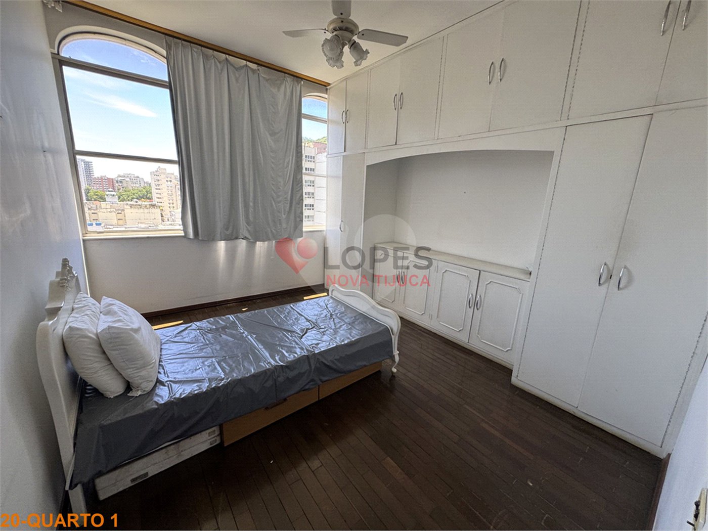 Apartamento à venda com 4 quartos, sendo 2 suítes,  em Tijuca, Rio de Janeiro, RJ