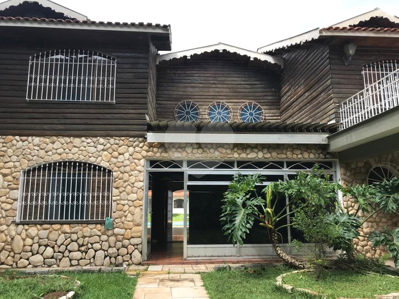 Casa à venda com 4 suítes no condomínio Alpes da Cantareira, Mairiporã - SP