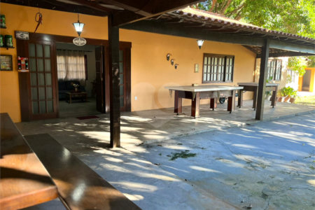 Chácara à venda com 4 quartos em Retiro, São Pedro da Aldeia, RJ
