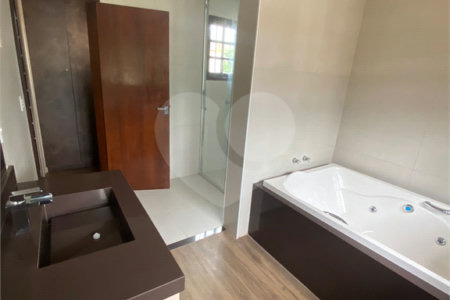 Casa à venda com 4 suítes em Vila Suissa, Mogi das Cruzes, SP