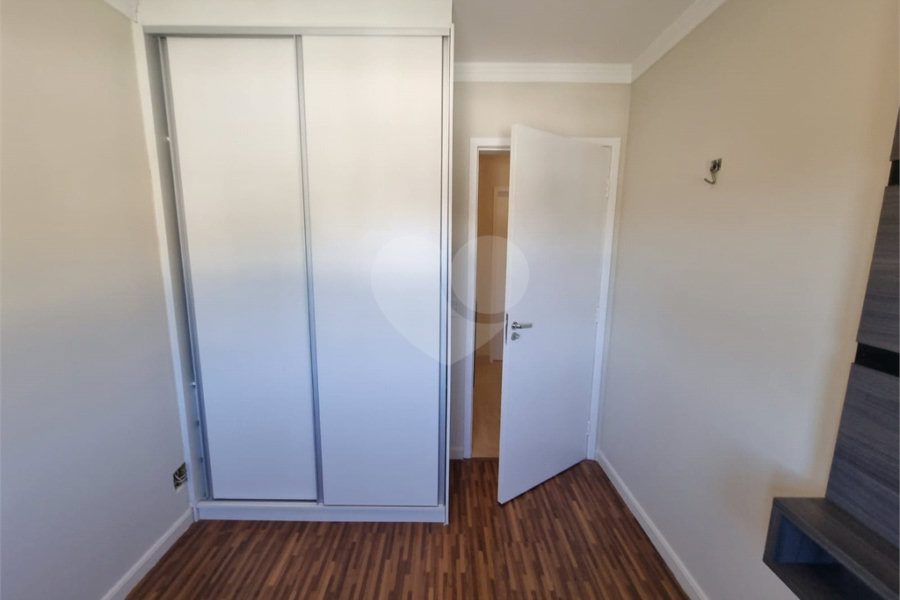 Sobrado à venda com 3 quartos, sendo 1 suíte,  em Jardim Belizário, Cotia, SP