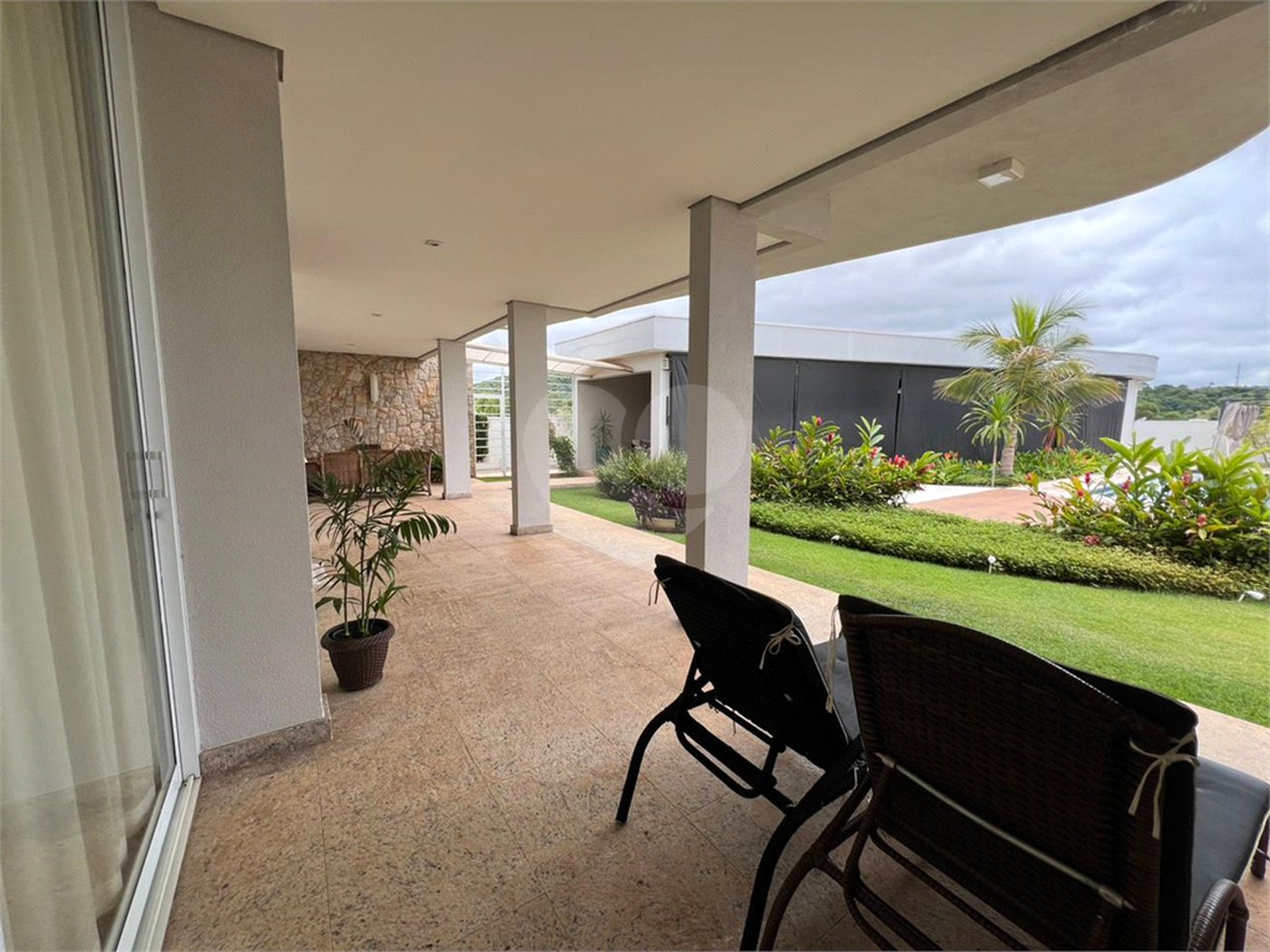 Casa à venda com 3 suítes no condomínio Residencial dos Lagos, Itupeva - SP
