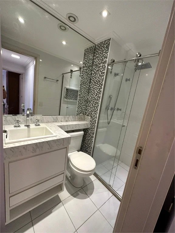 Apartamento à venda com 3 quartos, sendo 1 suíte, em Lar São Paulo, São Paulo, SP