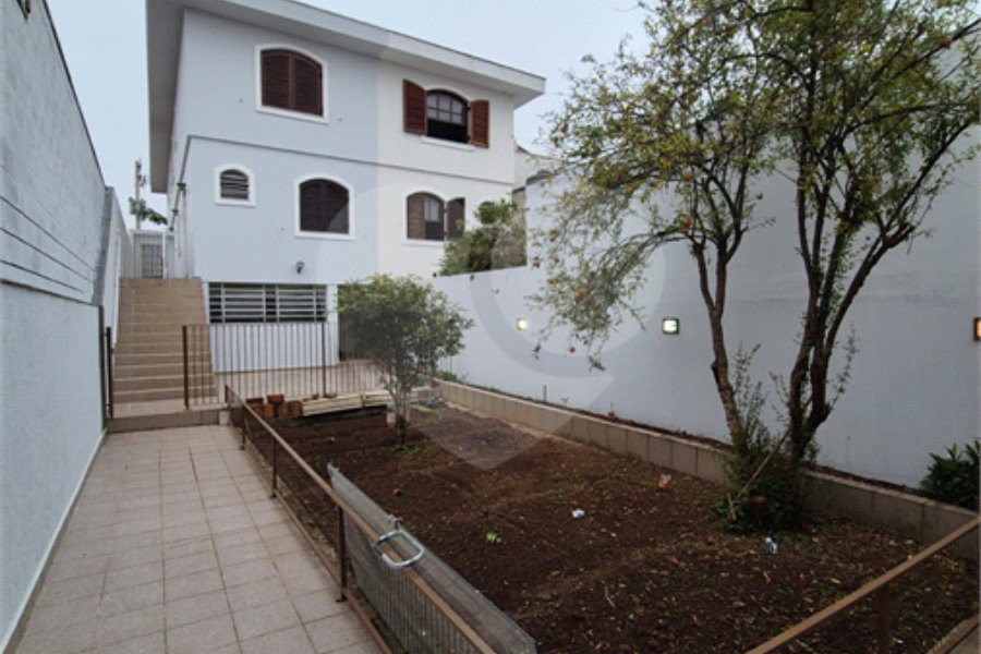 Sobrado à venda com 3 quartos, sendo 1 suíte, em Limão, São Paulo, SP