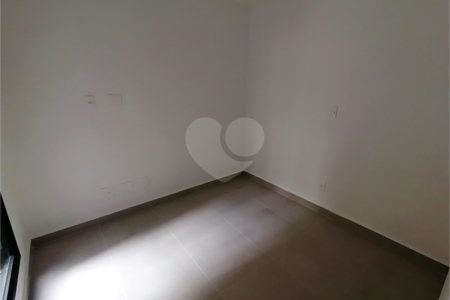 Casa à venda ou para alugar com 3 quartos, sendo 1 suíte,  no condomínio Cube Tutóia, São Paulo - SP
