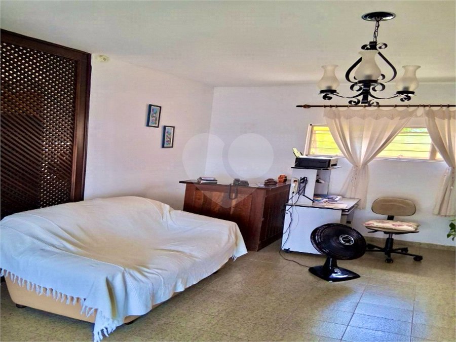 Chácara à venda com 4 quartos, sendo 1 suíte,  em Colinas II, Araçoiaba da Serra, SP