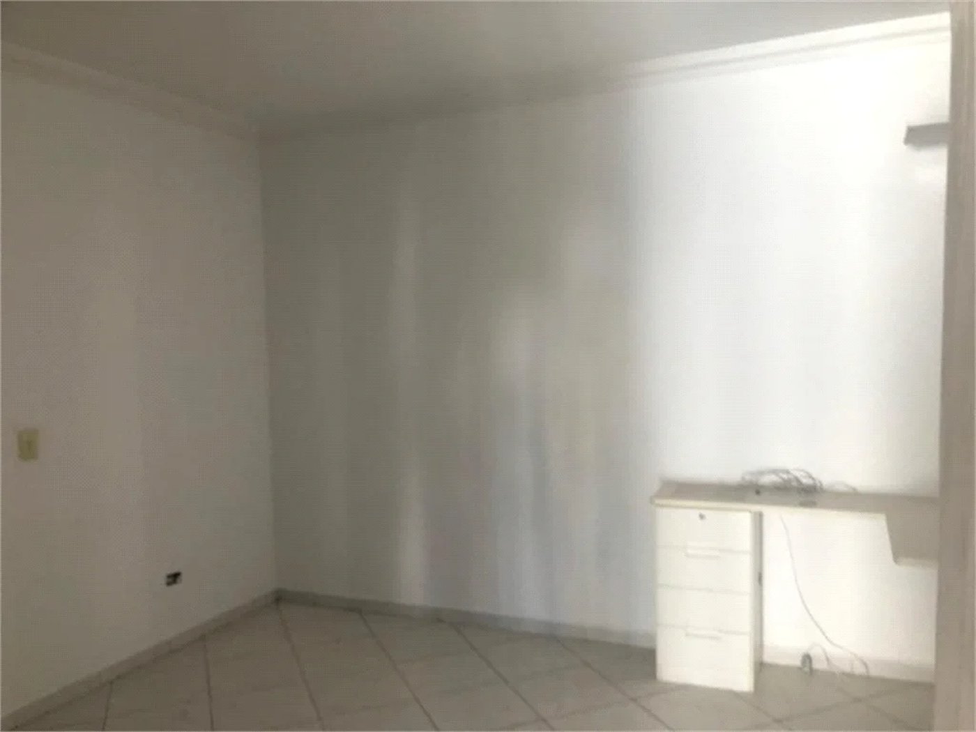 Casa à venda com 4 suítes no condomínio Vila das Emboabas, São Paulo - SP