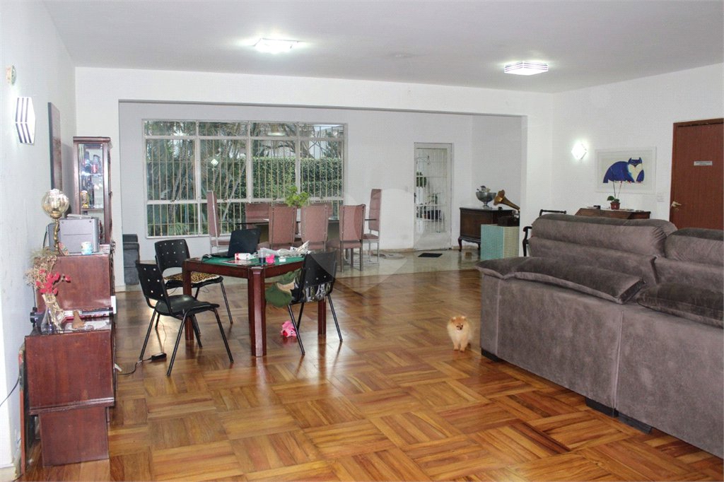 Casa à venda ou para alugar com 4 quartos, sendo 2 suítes, em Alto da Boa Vista, São Paulo, SP