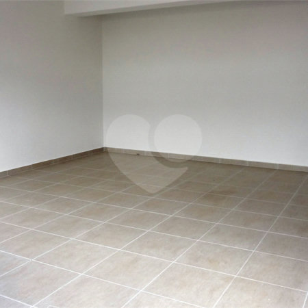 Sobrado à venda com 3 quartos, sendo 1 suíte,  em Vila Nivi, São Paulo, SP