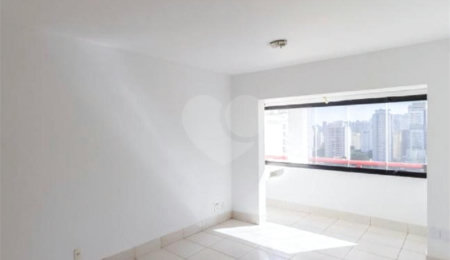 Apartamento à venda com 3 quartos, sendo 1 suíte,  em Perdizes, São Paulo, SP