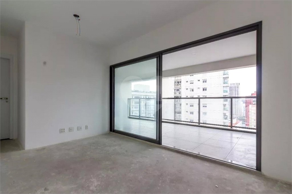 Apartamento à venda com 3 quartos, sendo 1 suíte, em Pinheiros, São Paulo, SP