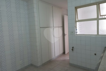 Apartamento à venda com 3 quartos, sendo 1 suíte, em Pinheiros, São Paulo, SP