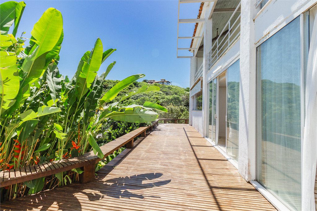 Casa à venda com 4 suítes em Ferradura, Armação dos Búzios, RJ