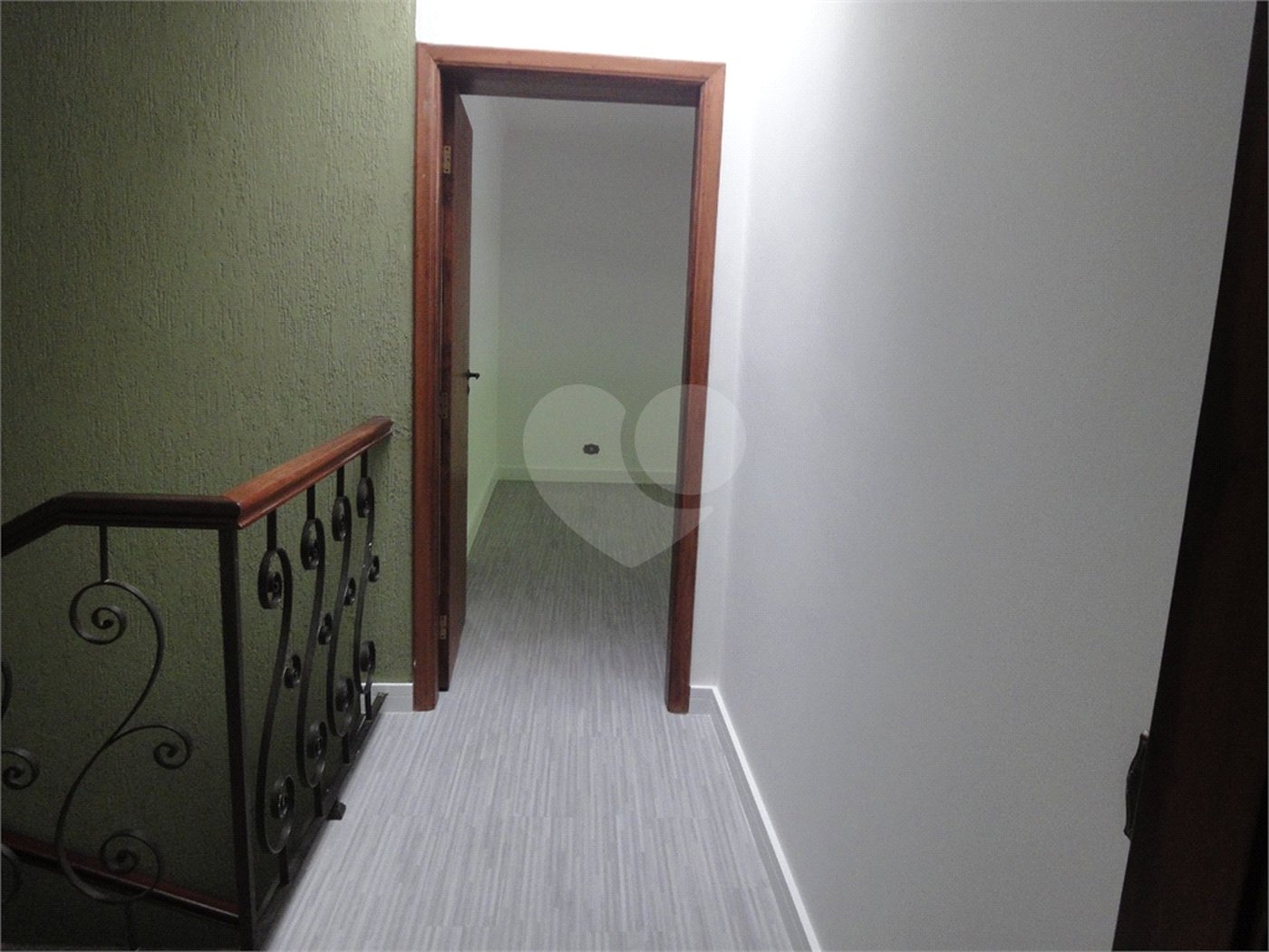 Sobrado à venda com 4 quartos, sendo 3 suítes, em Jardim São Bento, São Paulo, SP