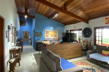 Casa em condomínio à venda com 4 quartos, sendo 1 suíte, no Centro, Bom Jesus dos Perdões, SP