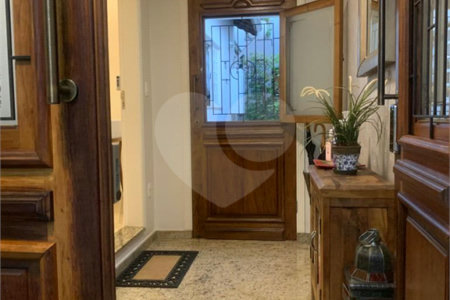 Casa Térrea à venda com 3 quartos, sendo 2 suítes, em Parque Vitória, São Paulo, SP