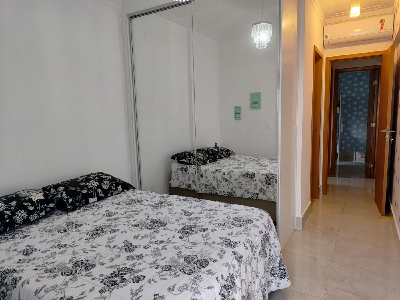 Apartamento com 2 dormitórios à venda, 76 m² por R$ 1.150.000,00 - Gonzaga - Santos/SP