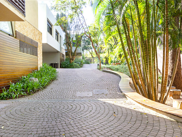 Casa à venda com 4 suítes no condomínio Vila Flora, São Paulo - SP