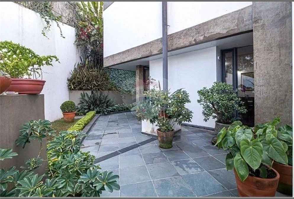 Casa à venda com 4 suítes em Jardim Vitória Régia, São Paulo, SP