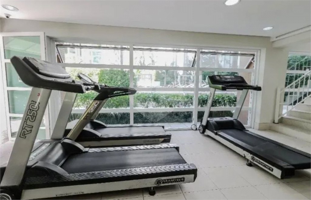 Apartamento para alugar com 3 quartos, sendo 1 suíte, em Vila Olímpia, São Paulo, SP