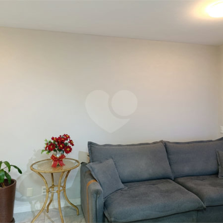 Apartamento à venda com 3 quartos, sendo 1 suíte, em Jardim Flor da Montanha, Guarulhos, SP
