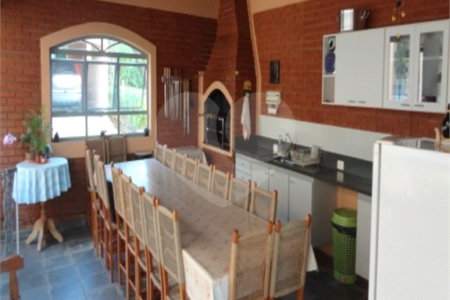 Casa à venda com 4 quartos, sendo 2 suítes,  no condomínio Acmti - Colinas do Mosteiro, Terras de Itaici e Recanto dos Pássaros, Indaiatuba - SP