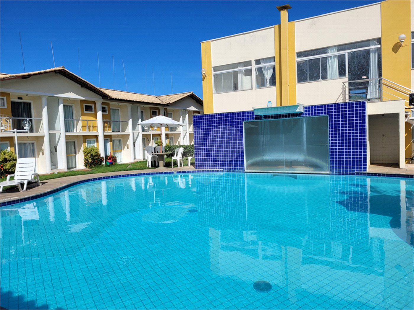 Apartamento à venda com 1 suíte em Taperapuan, Porto Seguro, BA