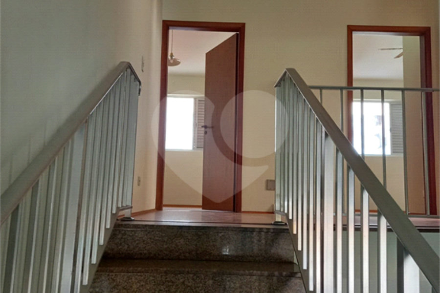 Sobrado à venda com 5 quartos, sendo 2 suítes,  em Tremembé, São Paulo, SP