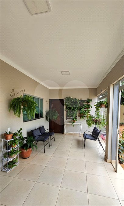 Casa à venda com 2 suítes no Centro, Ponta Porã, MS