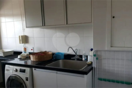 Apartamento à venda com 3 suítes em Vila Alexandria, São Paulo, SP