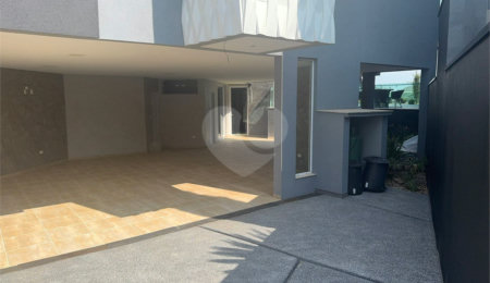 Casa à venda com 3 suítes no condomínio Aruã, Mogi das Cruzes - SP