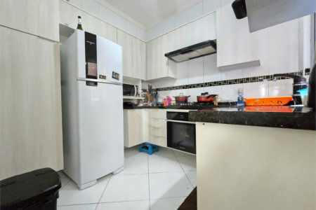 Casa à venda com 3 quartos, sendo 1 suíte, no condomínio Rafaela I, São Paulo - SP