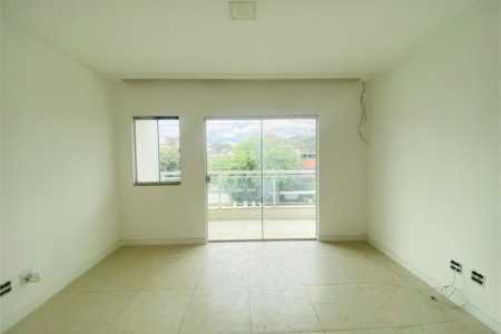 Casa à venda com 3 quartos, sendo 1 suíte, em Campo Grande, Rio de Janeiro, RJ