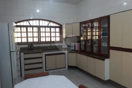 Sobrado à venda com 3 quartos, sendo 1 suíte, em Jardim Flórida, São Roque, SP