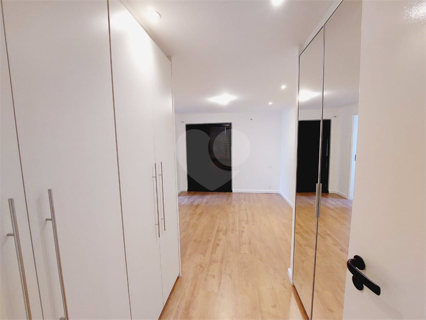 Apartamento à venda com 4 quartos, sendo 2 suítes,  em Alto da Lapa, São Paulo, SP
