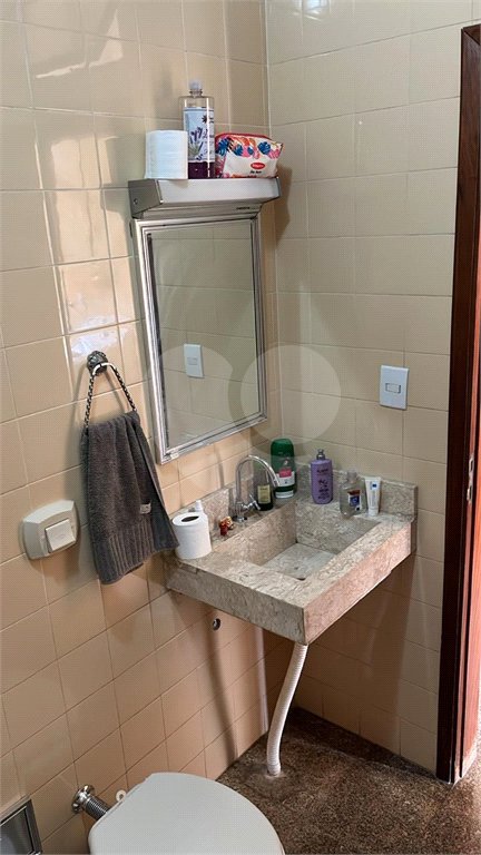 Sobrado à venda com 4 quartos, sendo 1 suíte, no Centro, Araraquara, SP