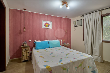 Casa Térrea à venda com 3 suítes em Granja Julieta, São Paulo, SP