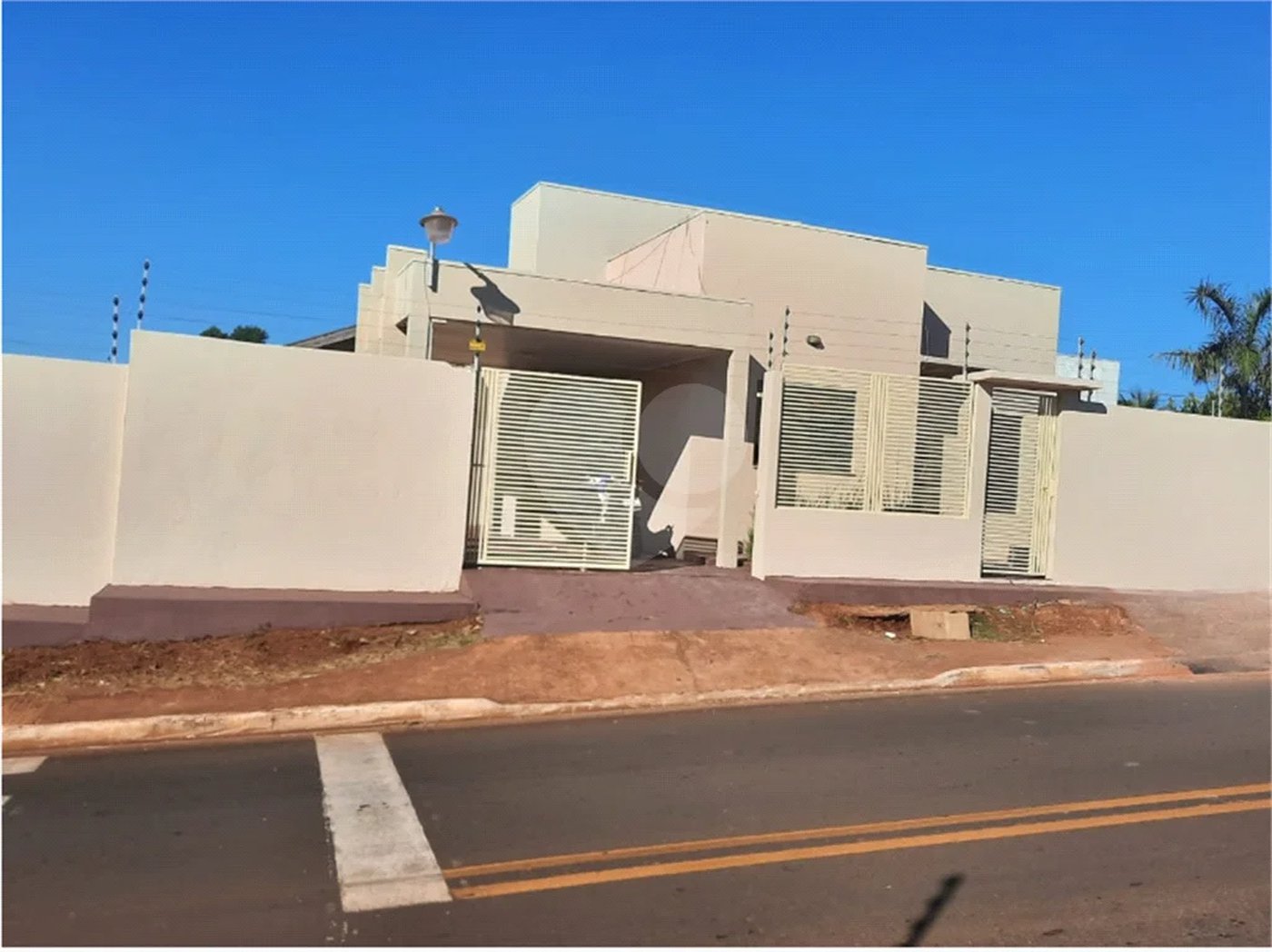 Casa à venda com 2 quartos em Residencial Ponta Porã I, Ponta Porã, MS
