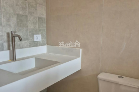 Casa à venda com 3 suítes em Vila Petrópolis, Atibaia, SP