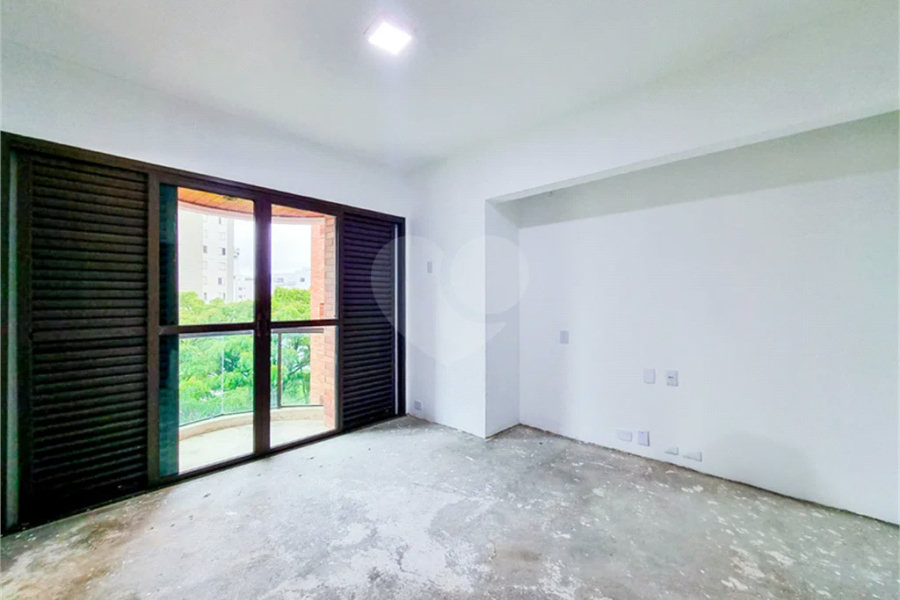 Apartamento para venda no Morumbi, de 260m² com 4 suítes 5 banheiros e 4 vagas de garagem