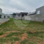 Terreno no Condomínio Santa Isabel II em Louveira